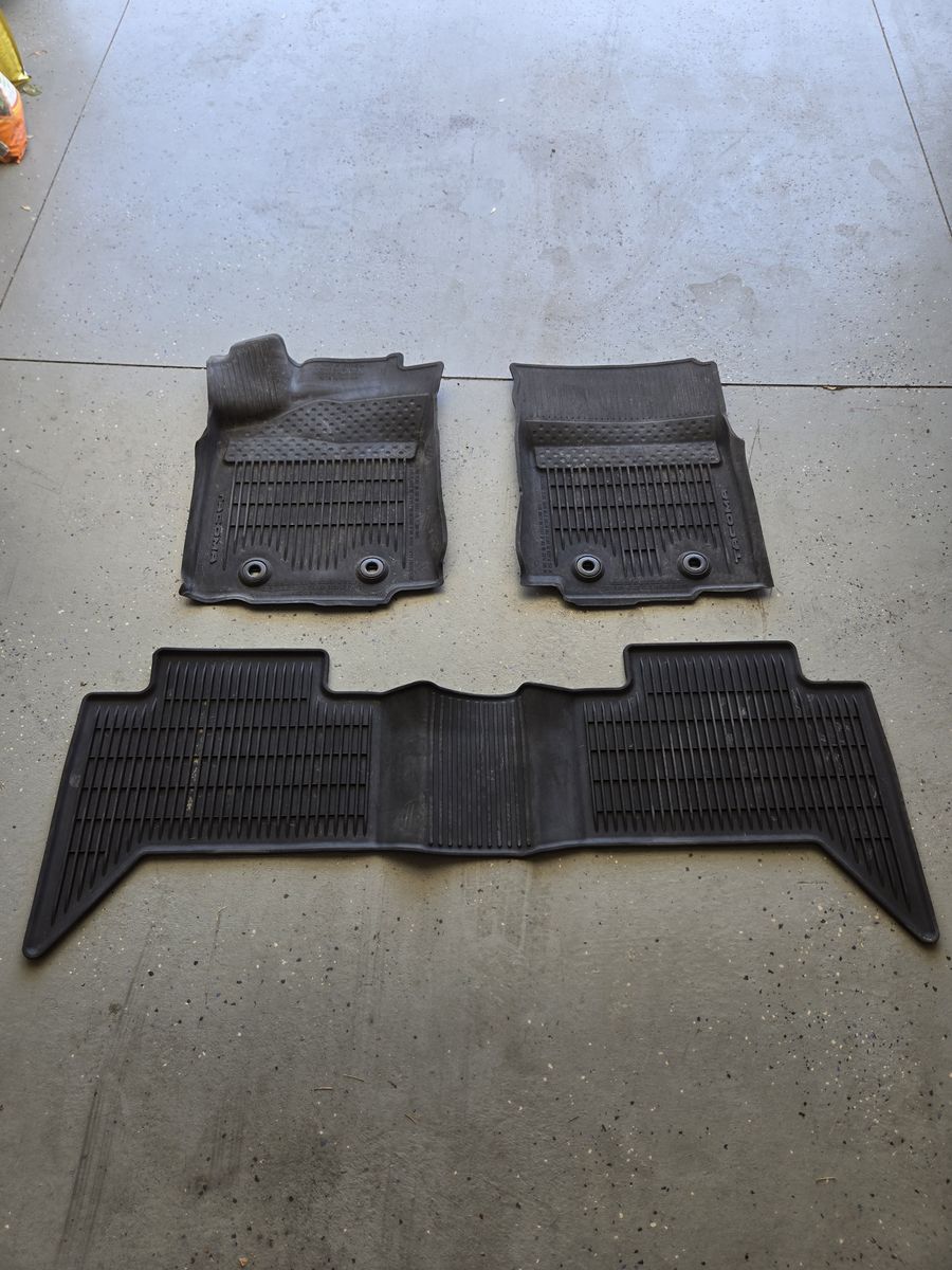Used 2021 Toyota Tacoma all-weather floor mats (fits all 3rd generation Tacoma's 2016 - 2023)