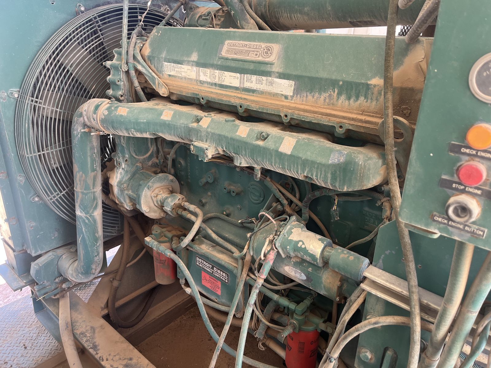 Detroit Diesel Series 60 motors 12.7 liter
