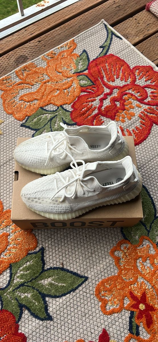 adidas Yeezy Boost 350 V2 Bone / Cream White - Size 10.5 Men's with Box