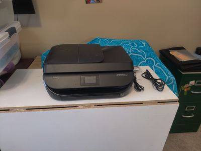 HP OfficeJet 4650 Inkjet Printer Scanner