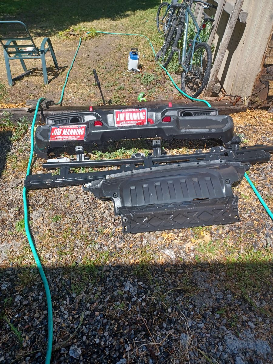 Main image 3
