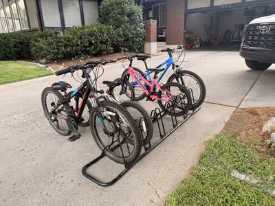 Youth bicycles and rack - obo