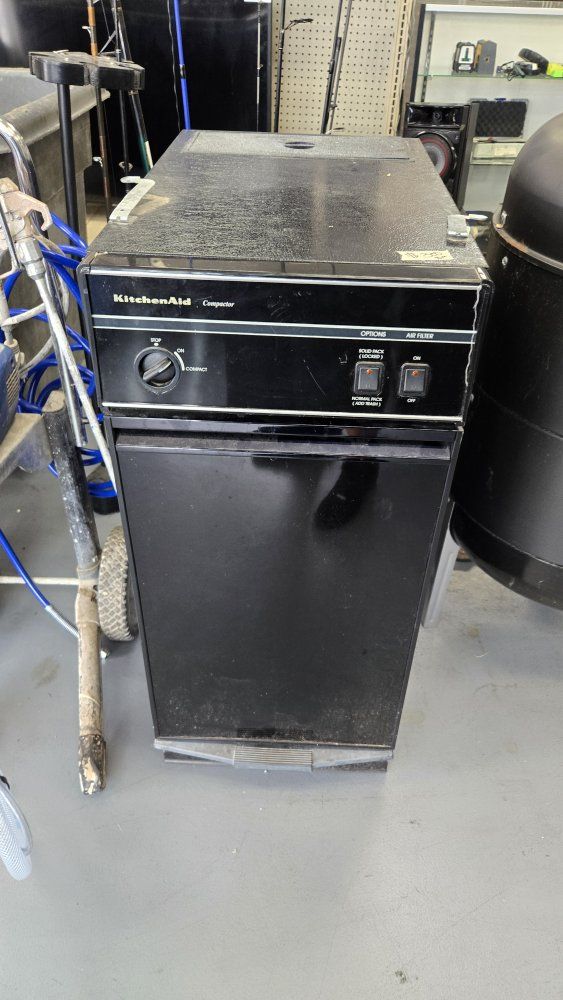 KitchenAid Compactor Black Trash Compactor with Air Filter