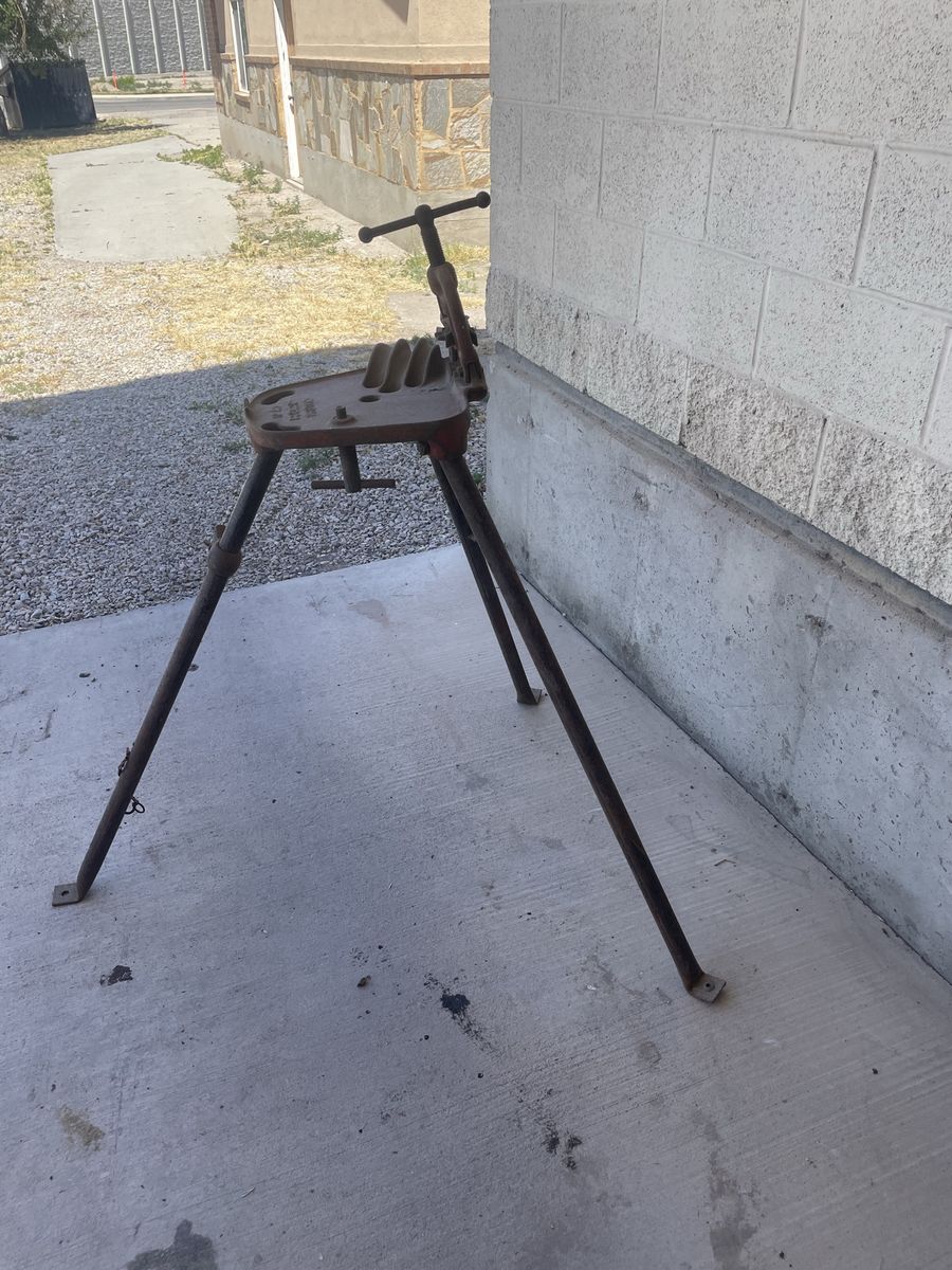 Ridgid tri stand