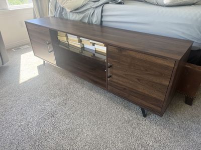 Entertainment center/table