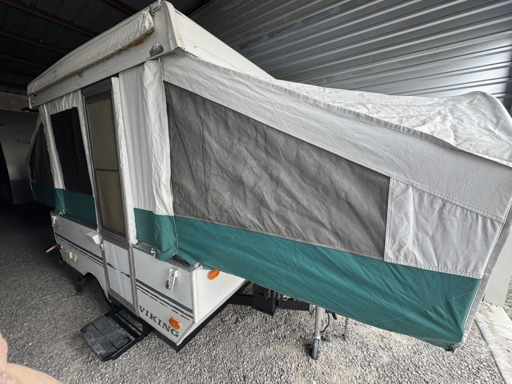 Mint Viking Sleeps 6 + solar