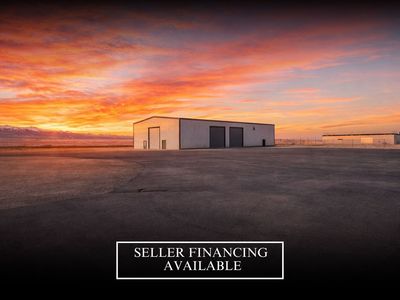 8,100 SF Industrial Warehouse on 3 AC with Railroad Access