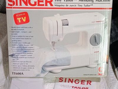 Singer Tiny Tailor Sewing Machine