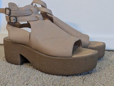 Bohme Size 8 Nude Platform Open Toe Ankle Strap Sandals with 2-inch Heel