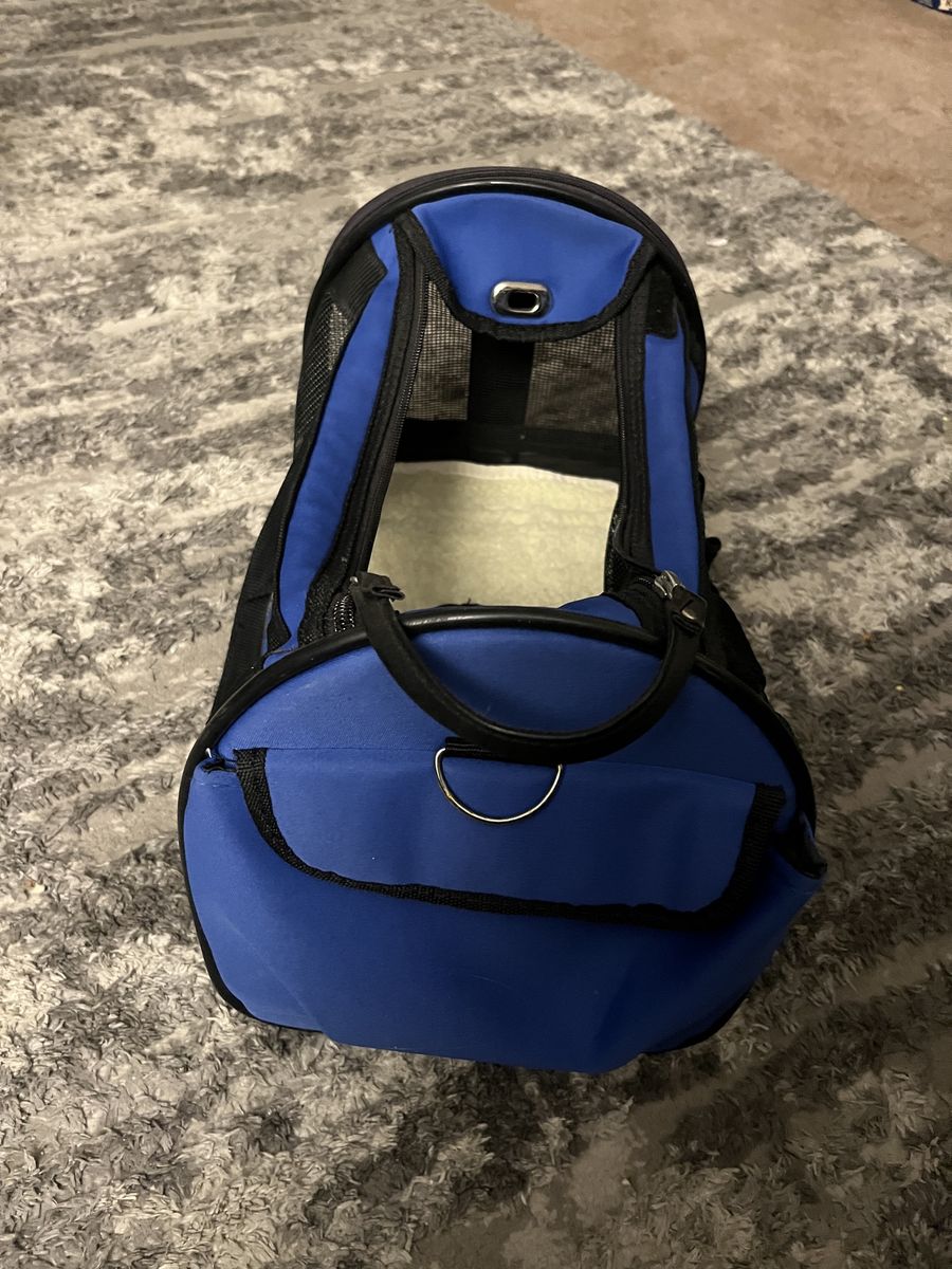 Smallish Pet Carrier Soft-Sided Travel Bag Airline Approved for Small Dogs or Kittens, Blue