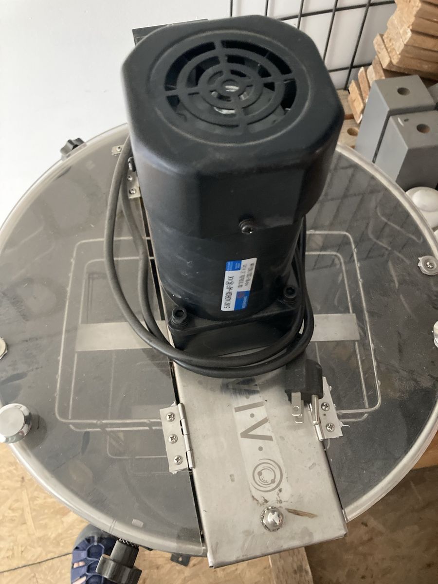 Main image 2