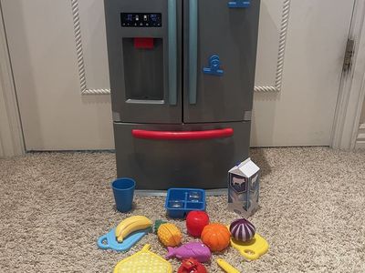 Little Tikes First Fridge with Ice Maker
