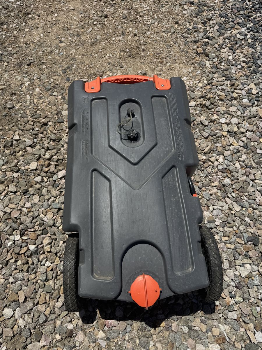 Camco Rhino 28 Gallon RV Tote Tank - Used 3-4 Times