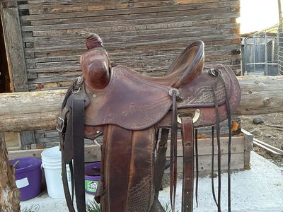 15.5 Ranch Saddle