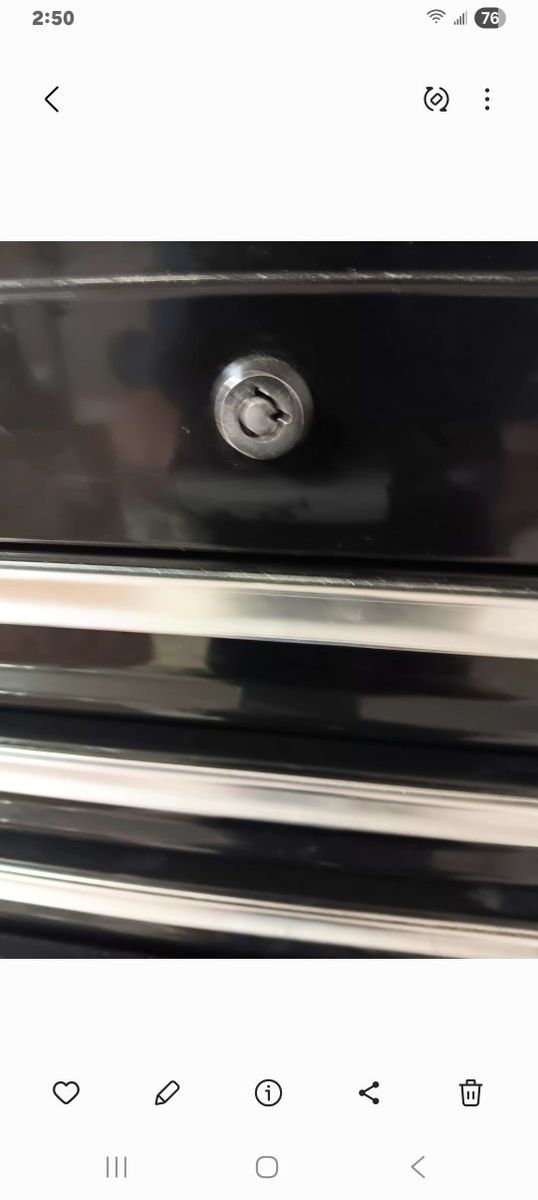 Main image 3