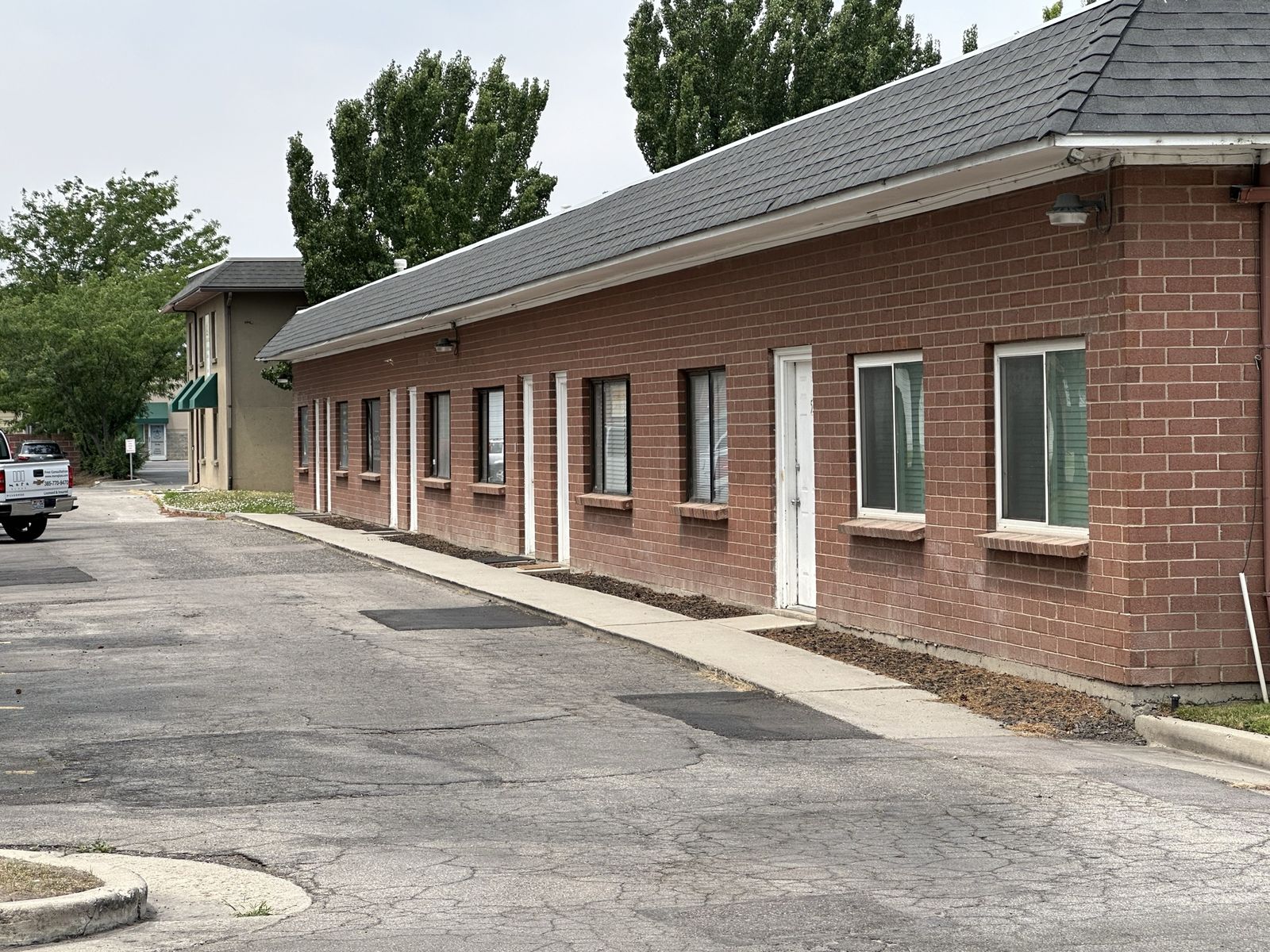 Sandy Office/Warehouse/Flex. A/C. No CAM fees