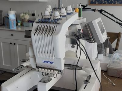 Brother PR-600 6-Needle Professional Embroidery Machine w/ Durkee EZ Frames