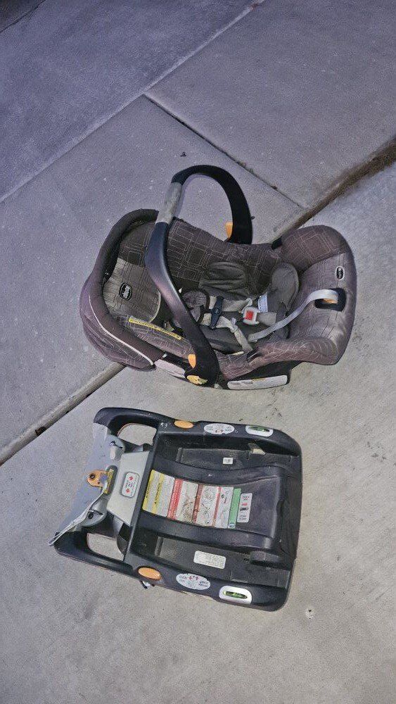 Chicco Car Seat with Base