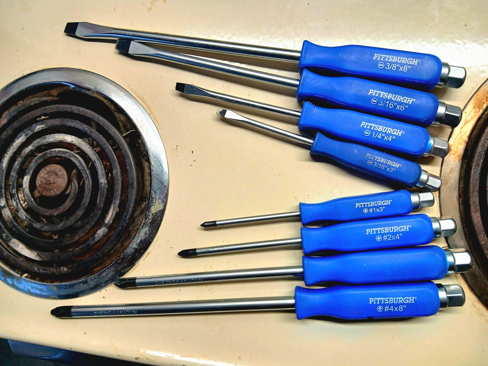 Pittsburgh Bolstered Screwdriver Set - 8 Piece Flathead and Phillips