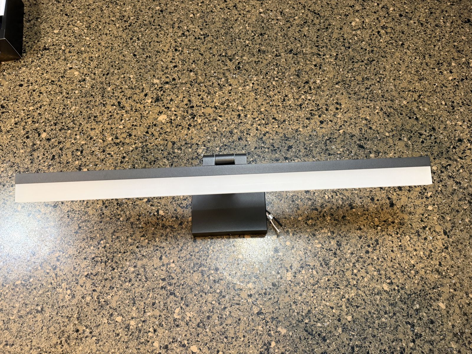 NEW SOLFART LED BLACK PICTURE LIGHT / VANITY LIGHT (RETAILS: $132.99)