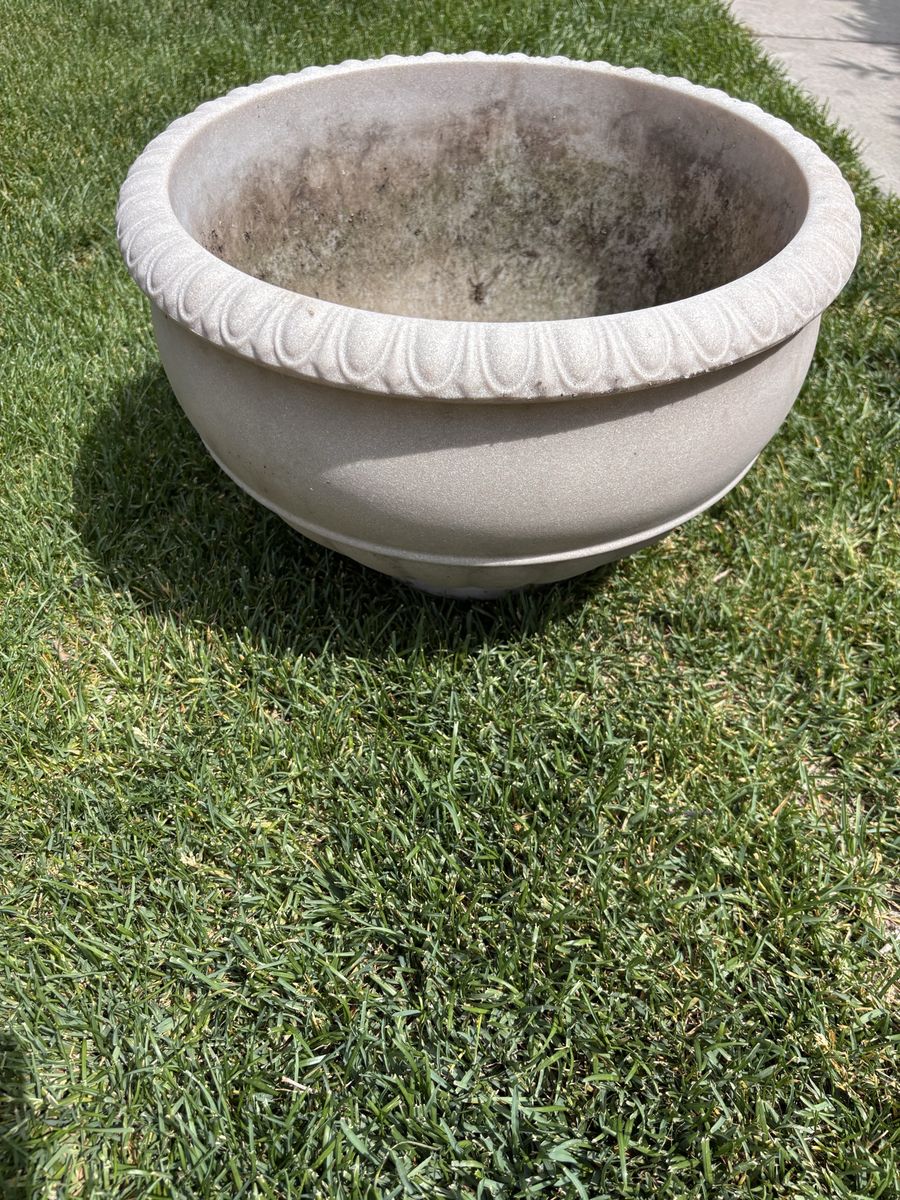 Nice Planter Pot 16x10
