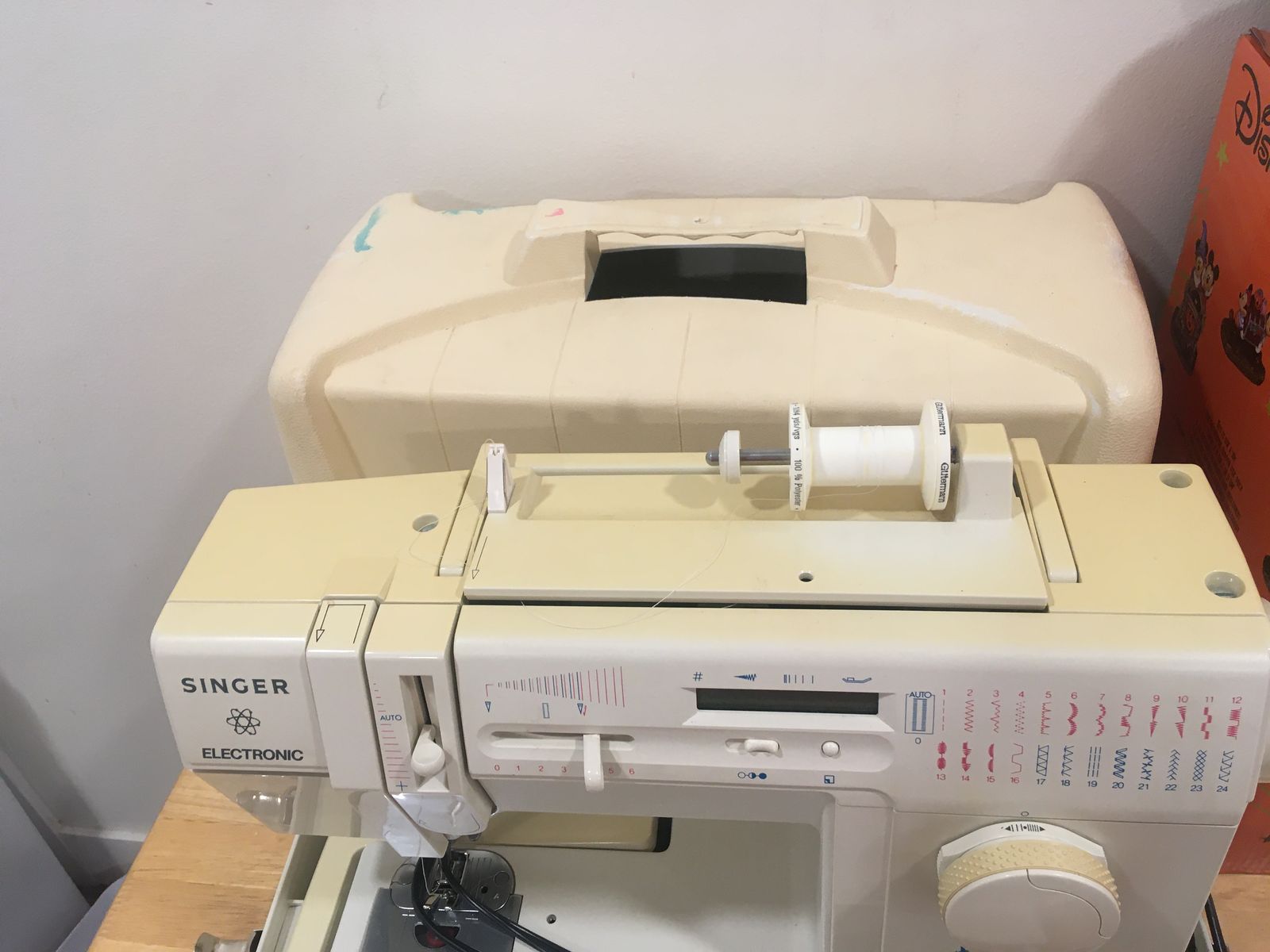 Singer Electronic Sewing Machine - Used, Automatic Operation