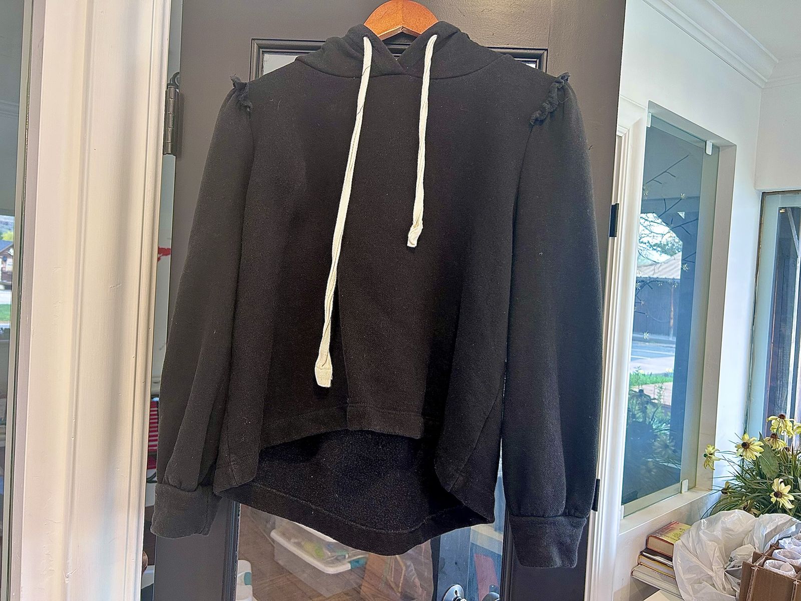 Goop Super Cute Sweatshirt Large