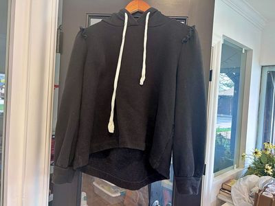 Goop Super Cute Sweatshirt Large