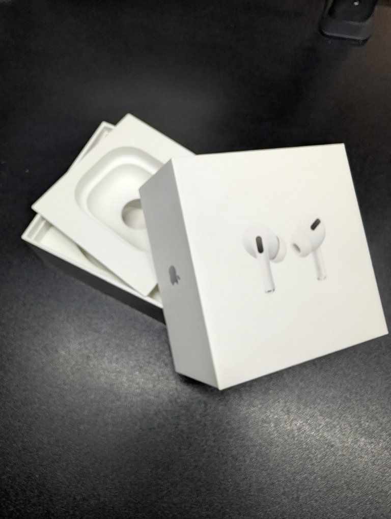 Empty Airpods Pro 2 Box