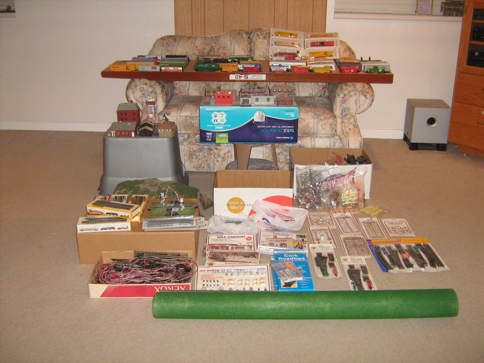 HO Model Trains Stuff for Layout