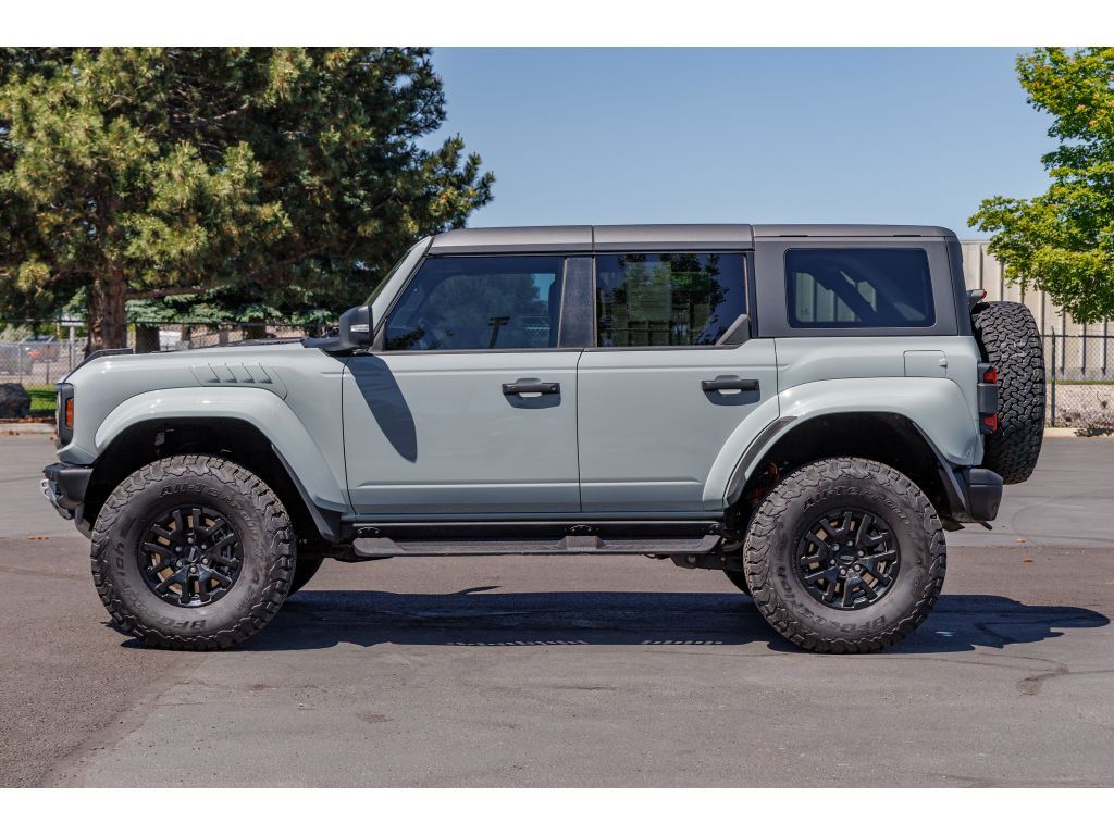 Main image 6