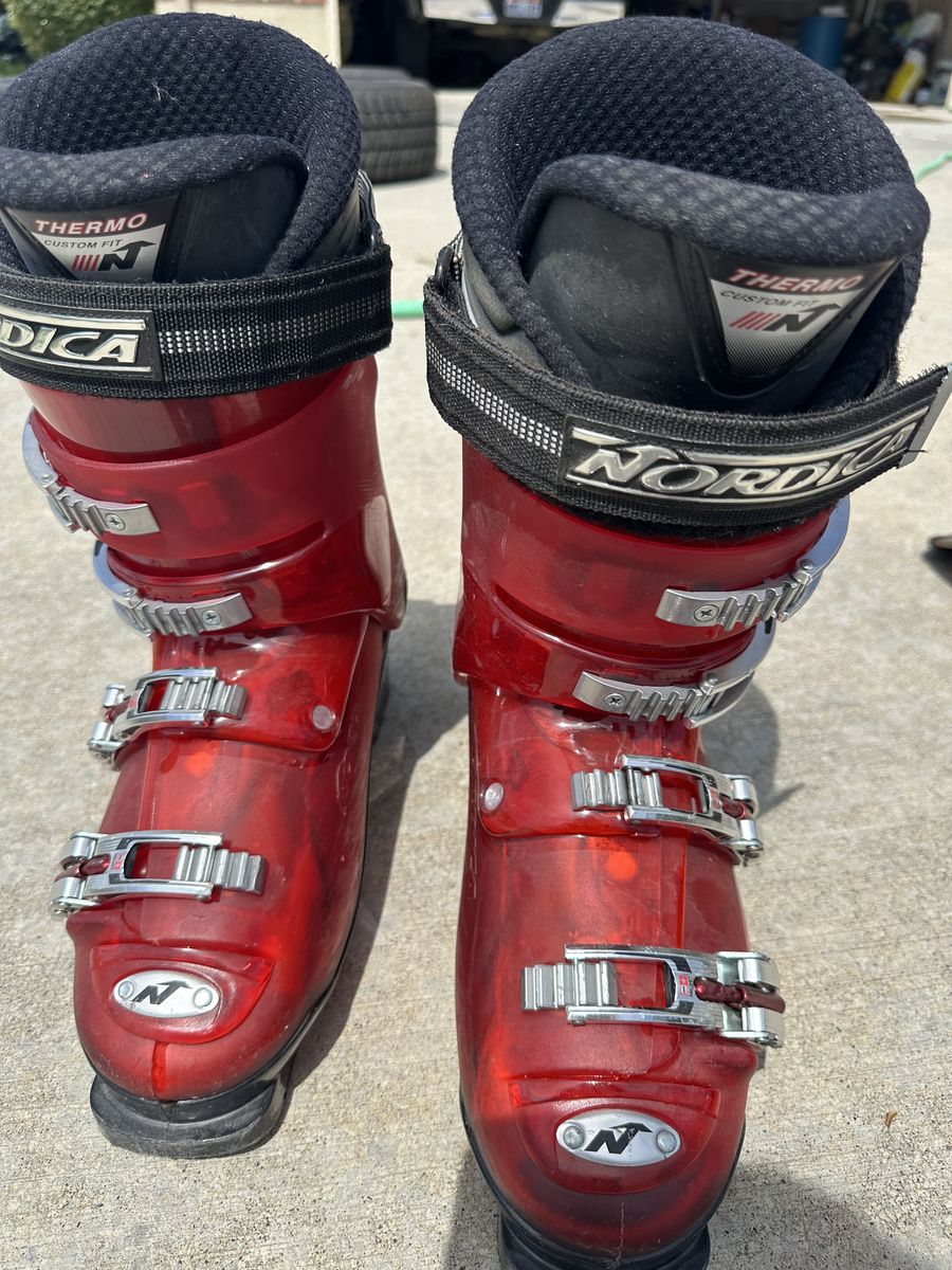 Nordica Thermo Custom Fit Ski Boots 10.5 - Red/Black