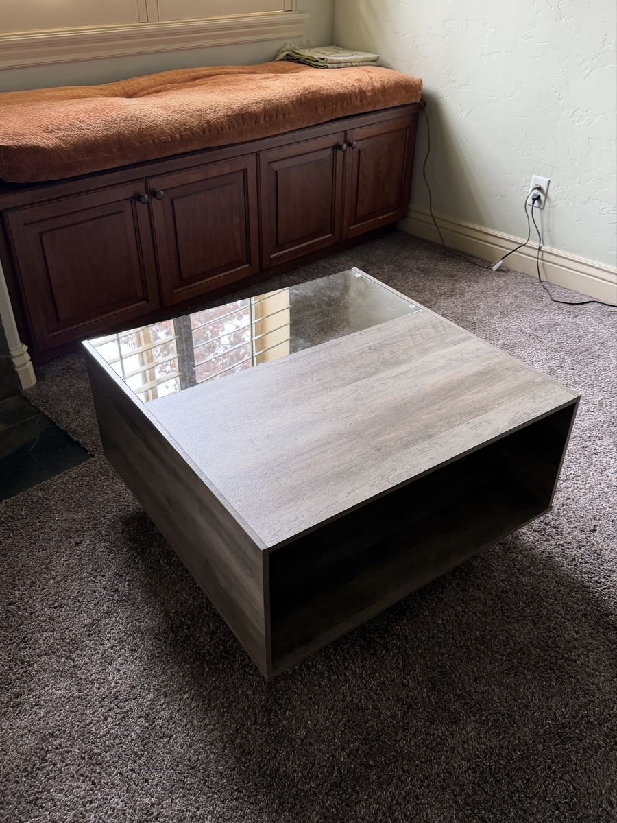 COFFEE TABLE WITH LED LIGHTS