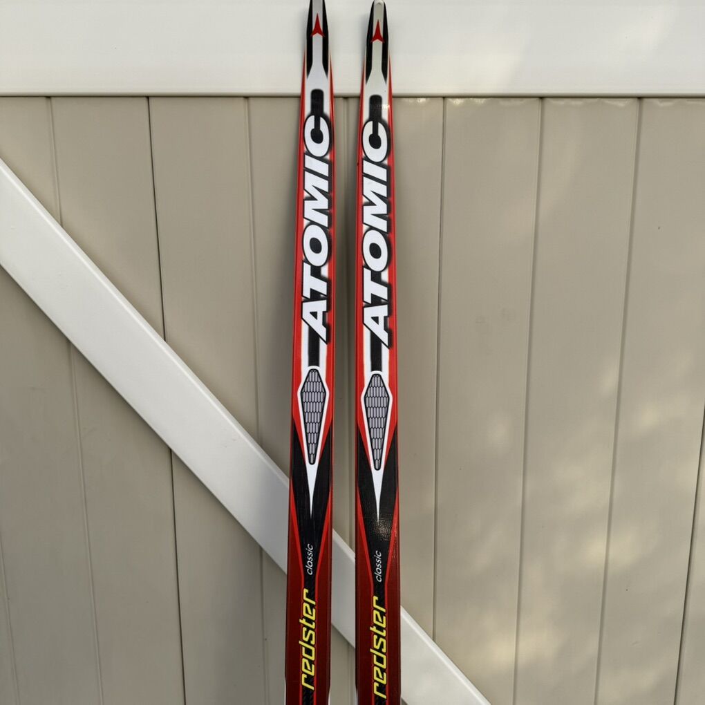 Atomic Redster Classic Cross Country Skis Unmounted New Size 175cm No Binding