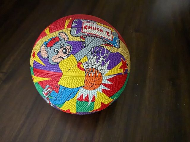 Chuck E Cheese Mini Basketball Limited Edition Promotional Ball Arcade Souvenir