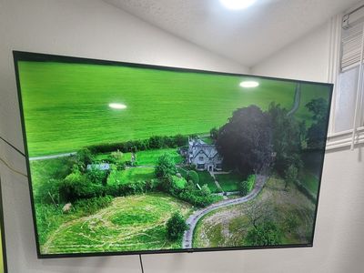 3 year old Hisense 58-inch LED 4K Smart TV - Excellent Condition