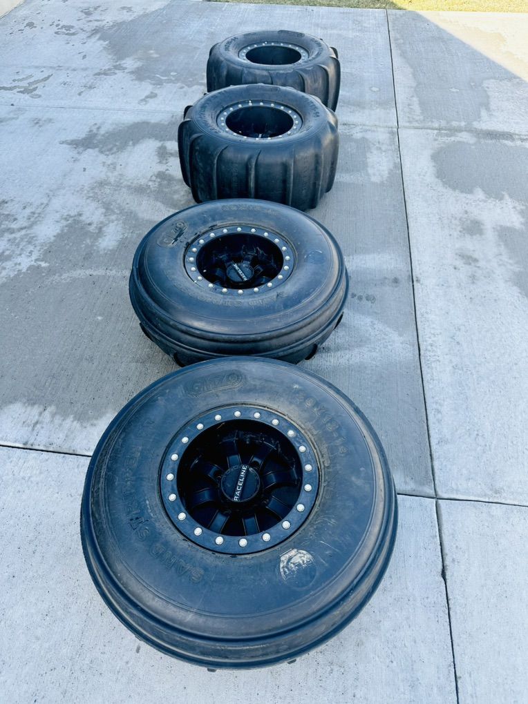 CanAm Sand Paddels Like New.