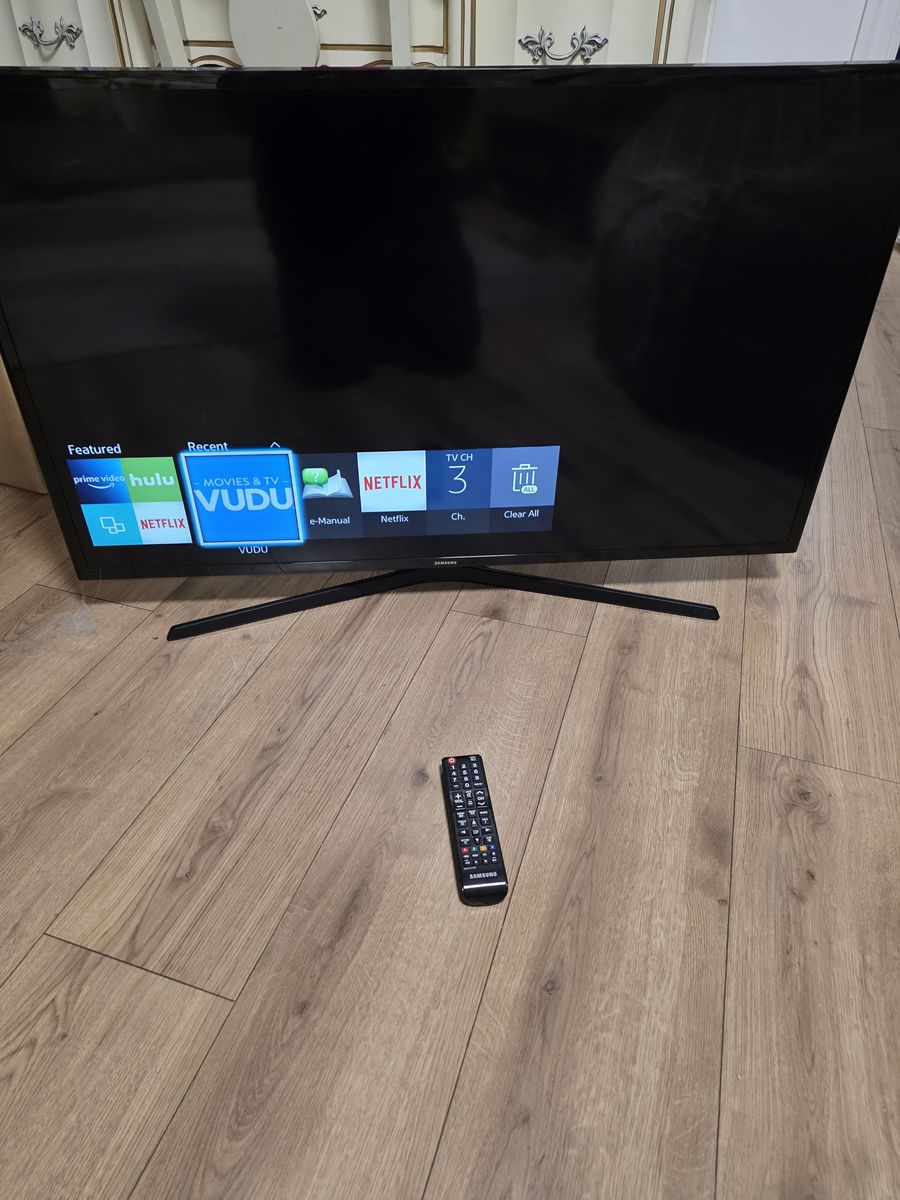 43" Samsung