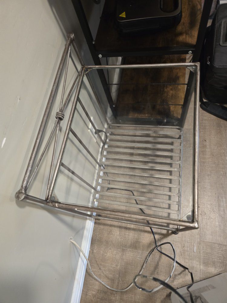 Main image 2