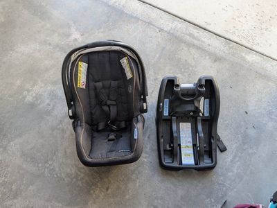 Graco SnugRide 35 Lite DLX Infant Car Seat with Base - Dark Gray