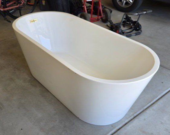 White Acrylic Freestanding Soaking Bathtub with Drain Hose