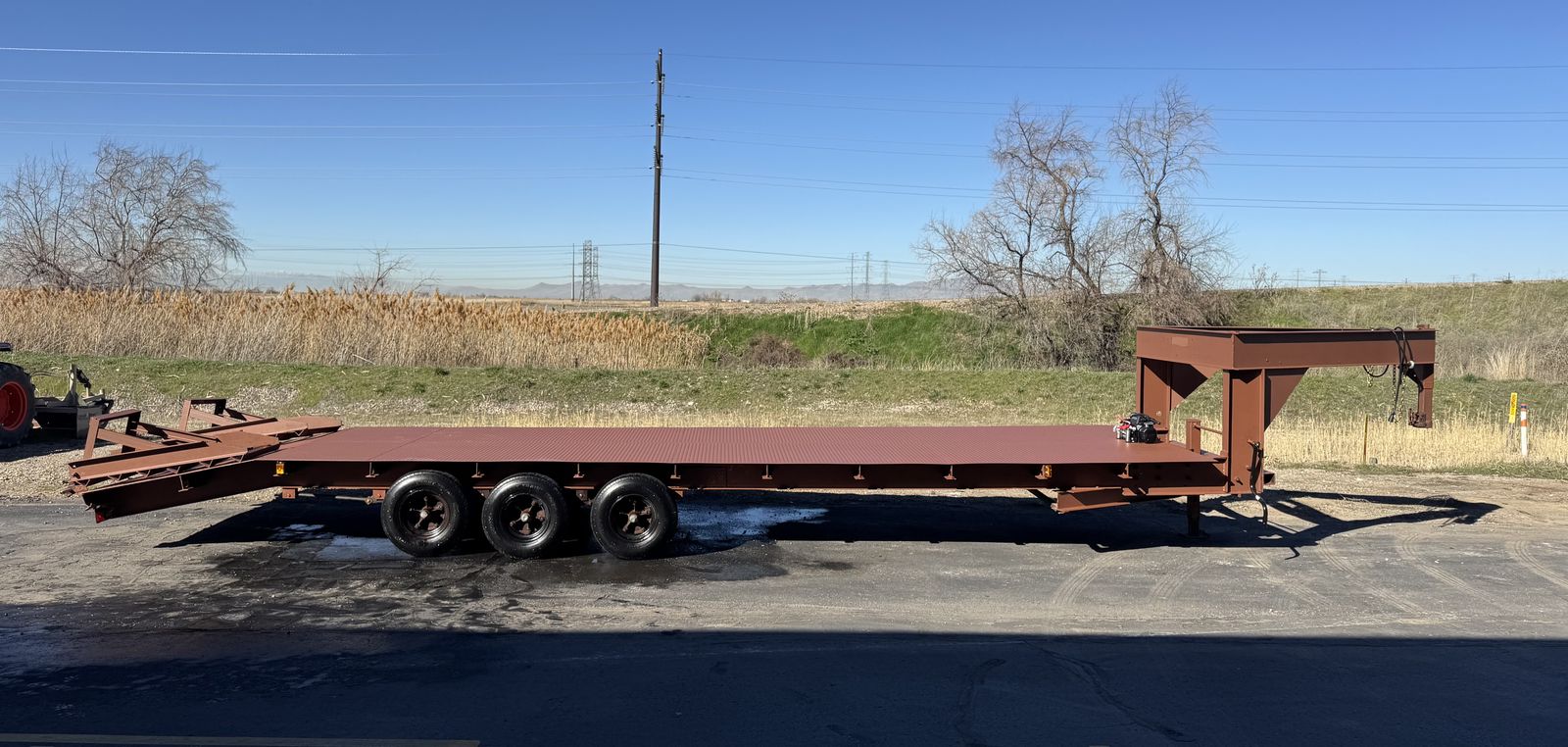Gooseneck/Car Hauler Trailer 30'