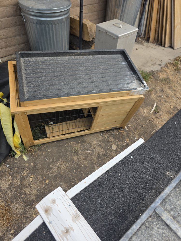 PawHut Wooden Outdoor Rabbit Hutch / Small Animal Hutch