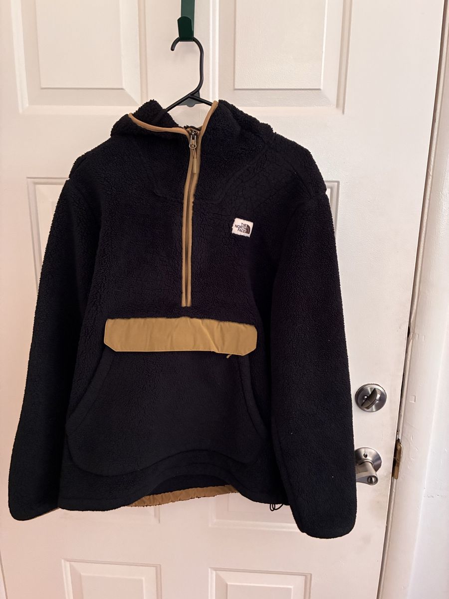 (No longer make) North Face cashmere! sweater. Lrg