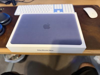 MacBook Neo 512gb with Touch ID