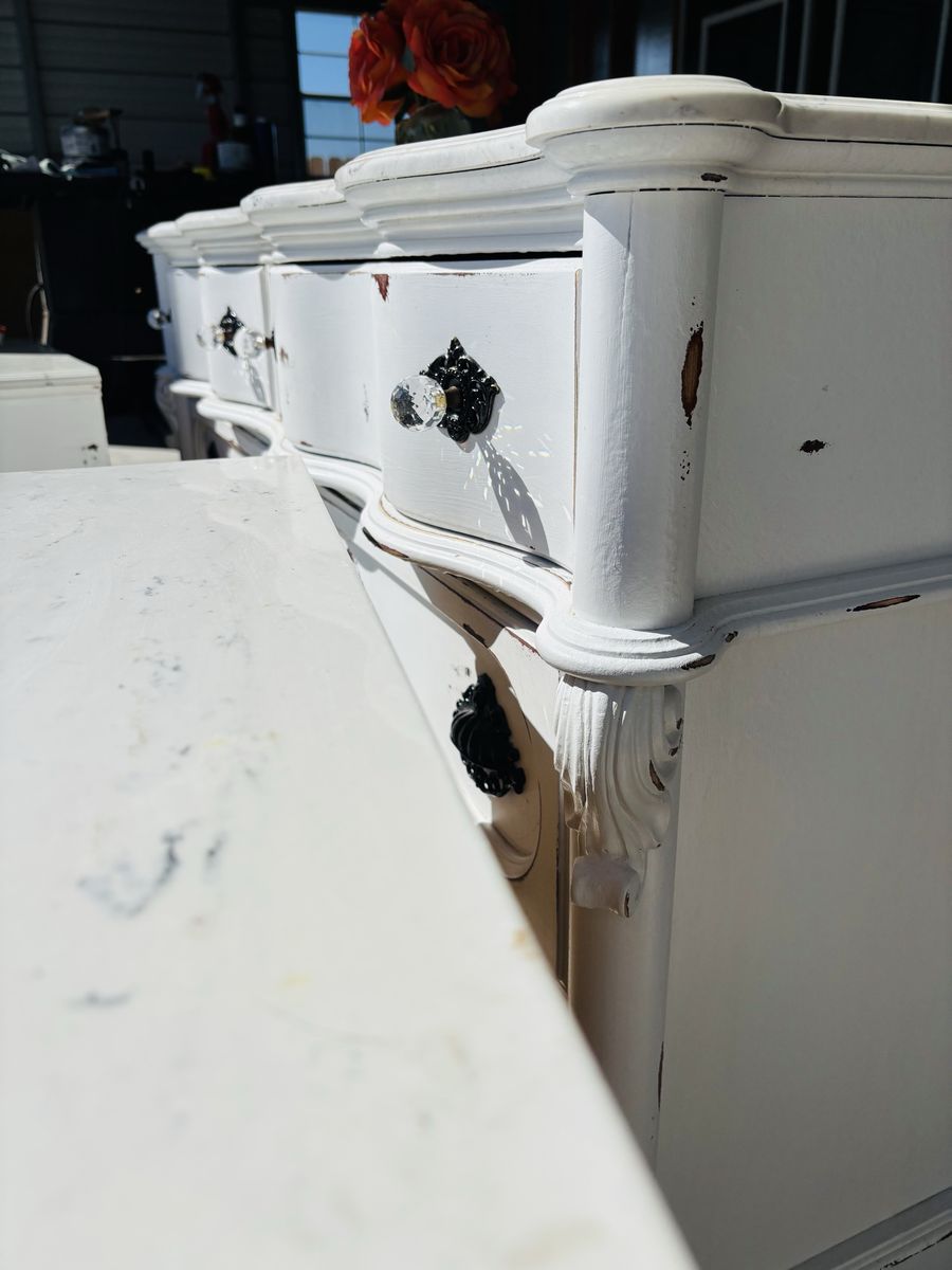 Main image 4