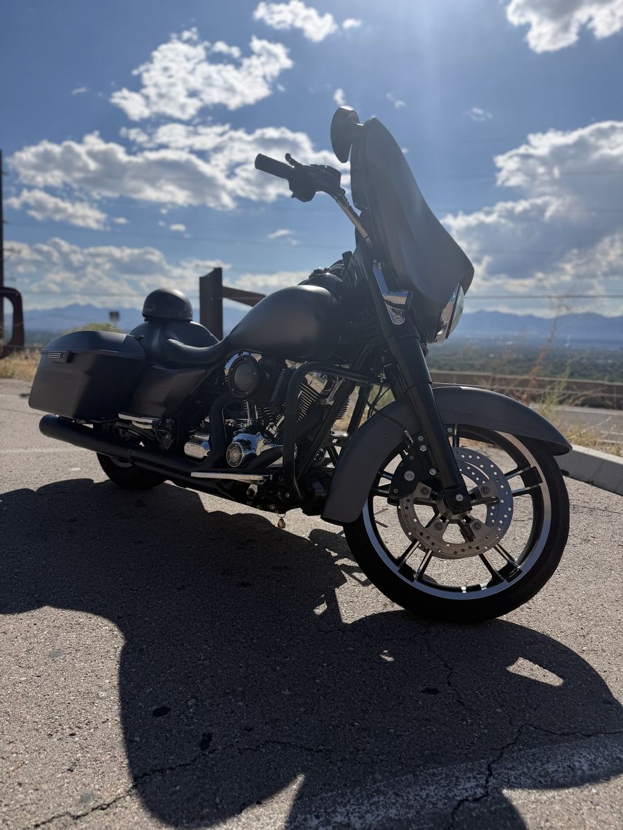 2016 Matte Gray Harley-Davidson Street Glide Touring Motorcycle **obo serious inquiries only**