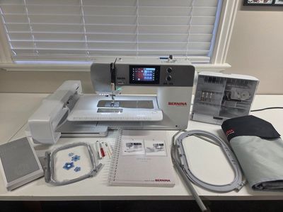 Bernina B 535 Sewing Machine with Embroidery