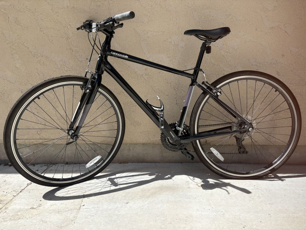 2019 Cannondale Quick Hybrid Bike