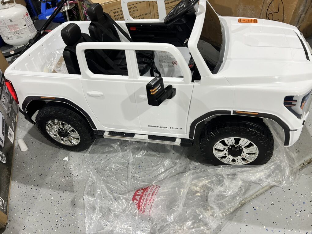 **NEW** LIcensed GMC Denali Ride On Vehicle